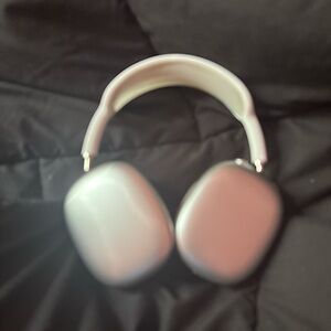Wireless Over-Ear Headphones - Silver